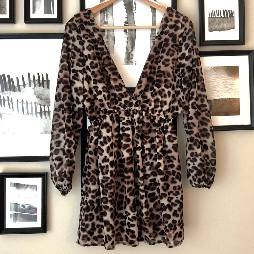 NWT. Super Down Jill V Dress in Leopard - Picture 4 of 4